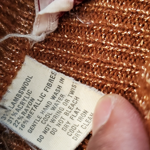 Vintage Copper Metallic Turtleneck - Picture 8 of 10